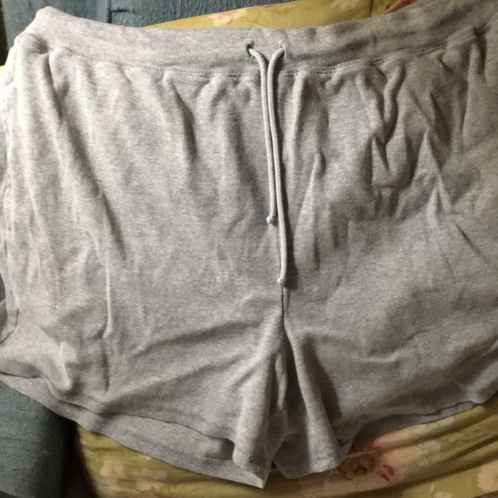 Shorts - Picture 1 of 3